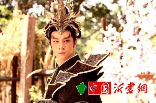 剑侠蝎子精崔明是谁演的？崔明扮演者张明明资料