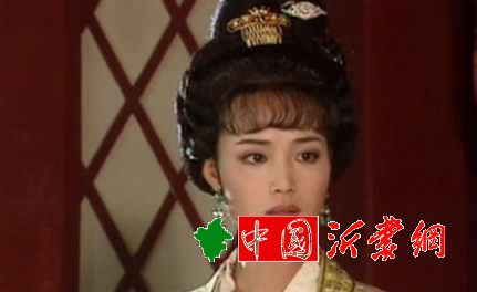除了继承了上官仪的文风之外，上官婉儿还有哪些成就？