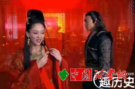 令狐冲的义兄是谁？令狐冲的义兄向问天个人简介